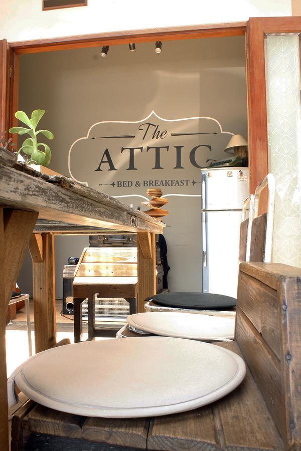 The Attic Bed & Breakfast Бандунг Экстерьер фото